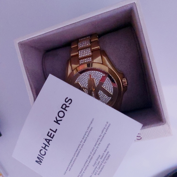 Micheal kors diamond filled watch - Picture 2 of 5